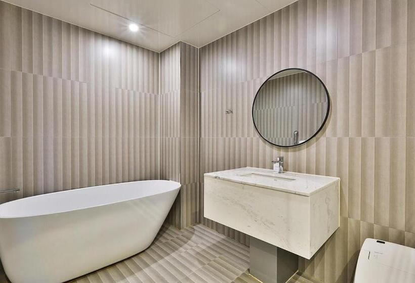 Brown Dot Hotel Jeonggwan