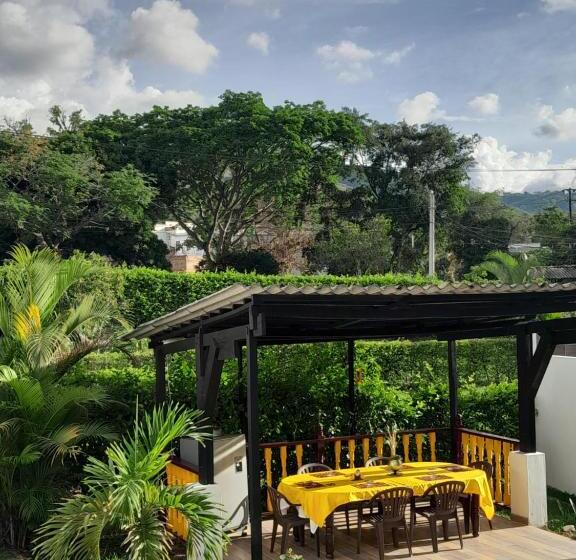 فندق Casa El Limonar Garzón Hospedaje Campestre