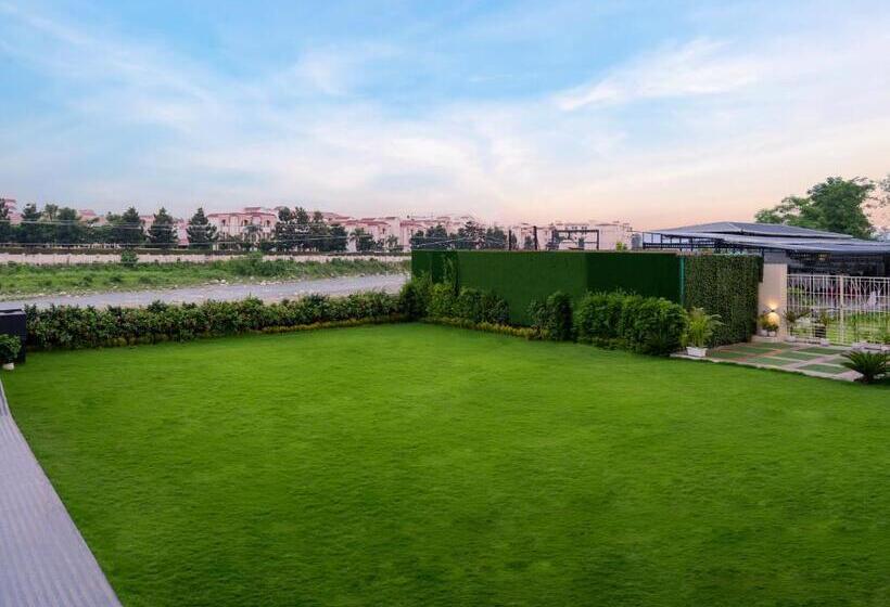 Clarion Hotel Dehradun