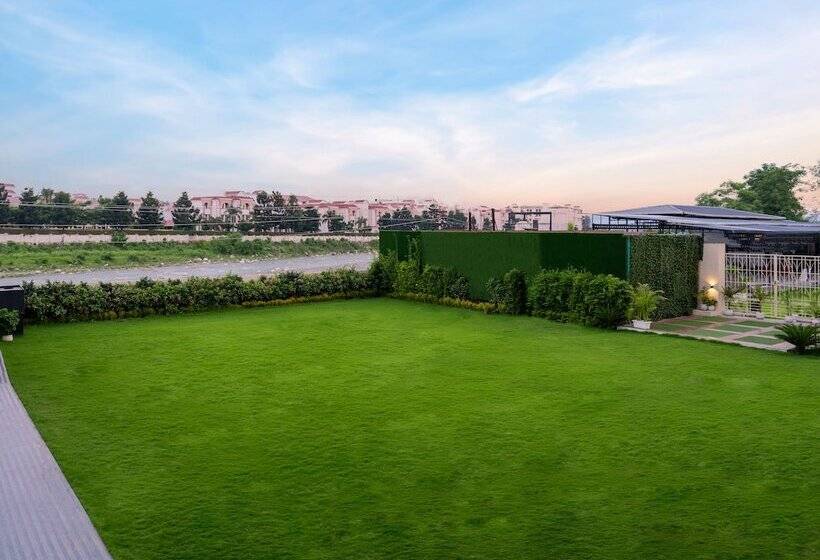 Clarion Hotel Dehradun