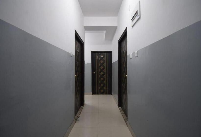 Отель O Avenue Inn