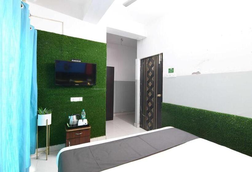 Отель O Avenue Inn