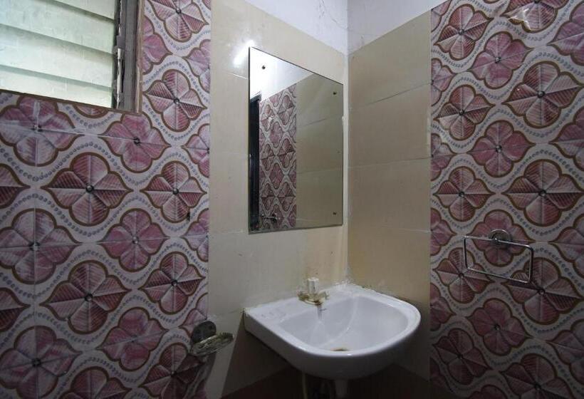 Отель O Avenue Inn