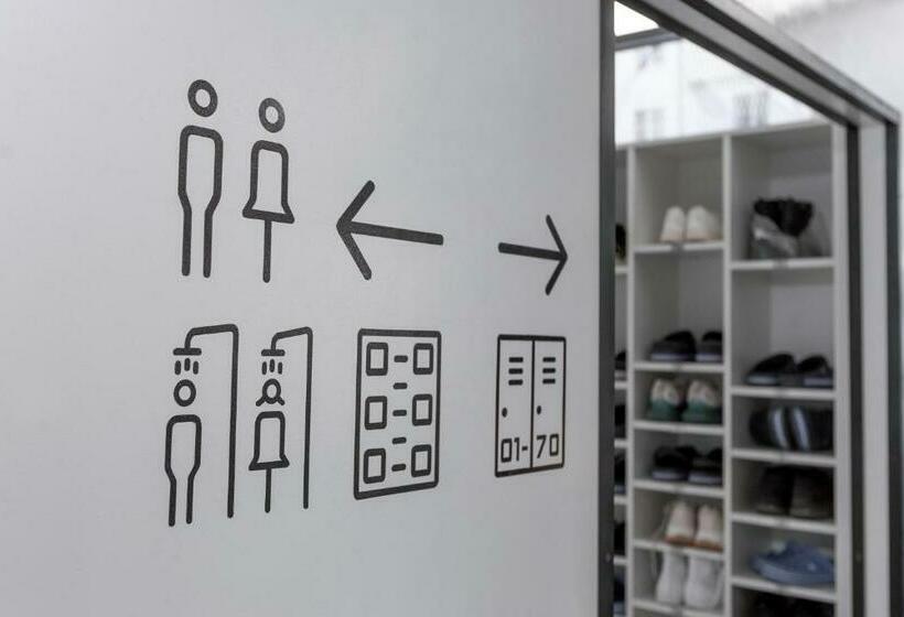 Capsule Hotel Constellation 89