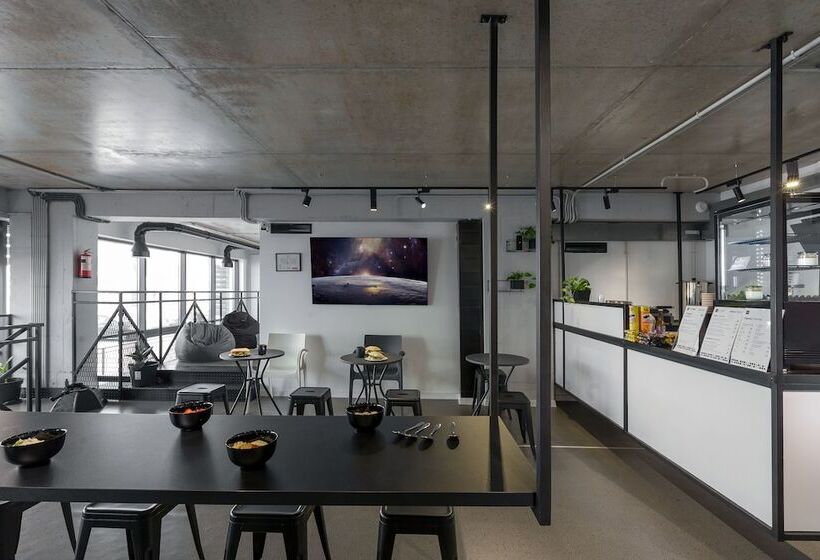 Capsule Hotel Constellation 89