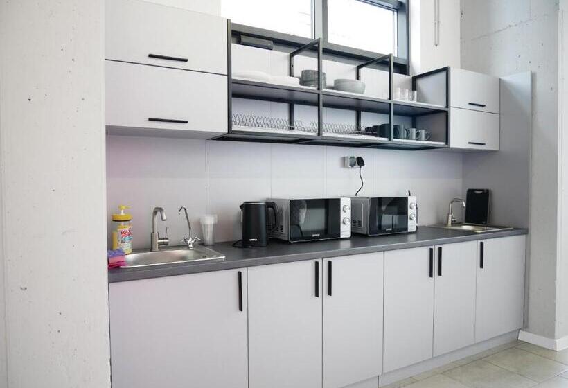 Capsule Hotel Constellation 89