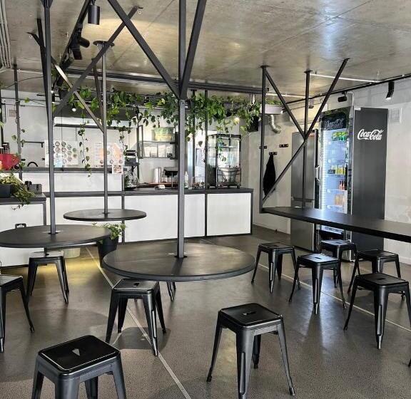 Capsule Hotel Constellation 89