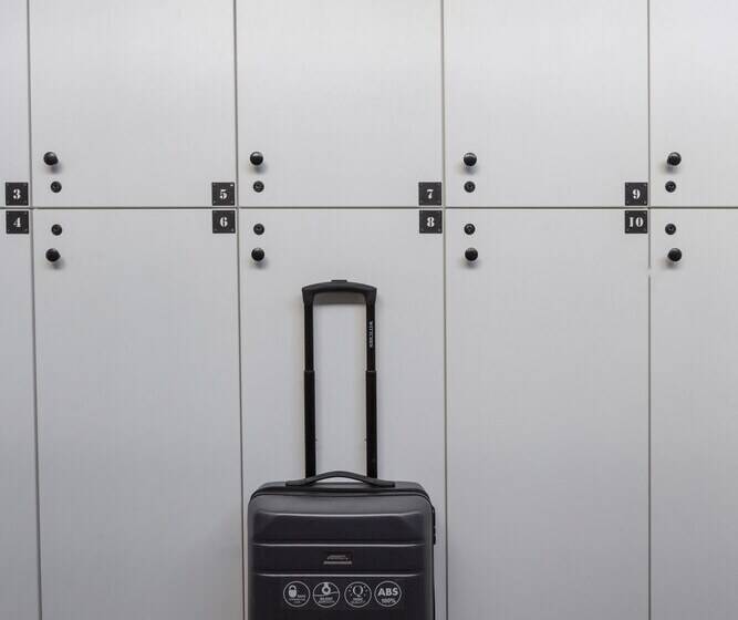 Capsule Hotel Constellation 89