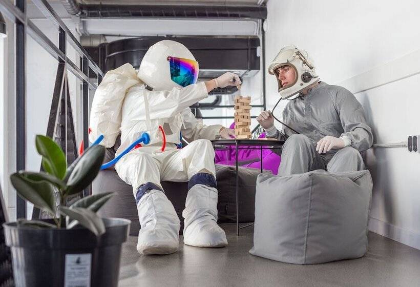 Capsule Hotel Constellation 89