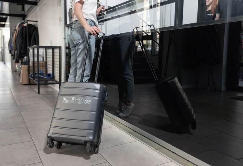 Capsule Hotel Constellation 89