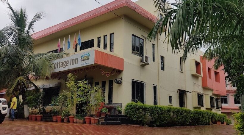 酒店 Holiday Cottage Inn