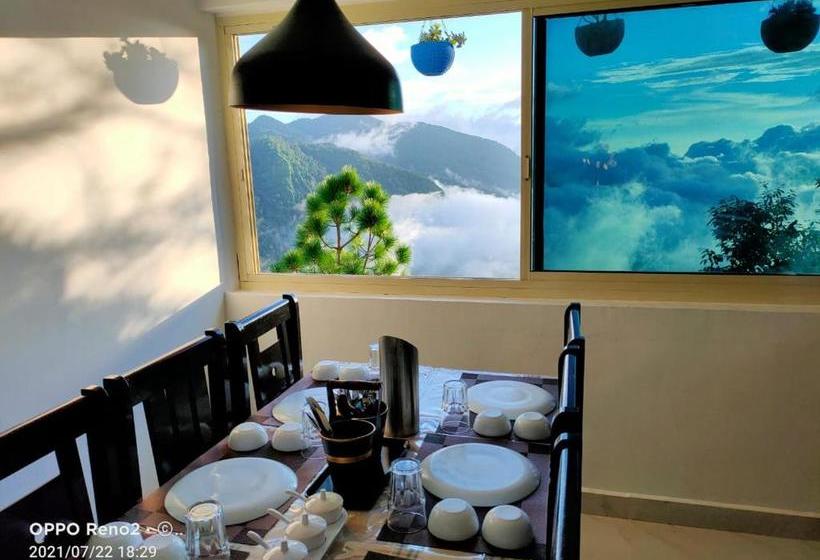 فندق Huts And Hats Resort