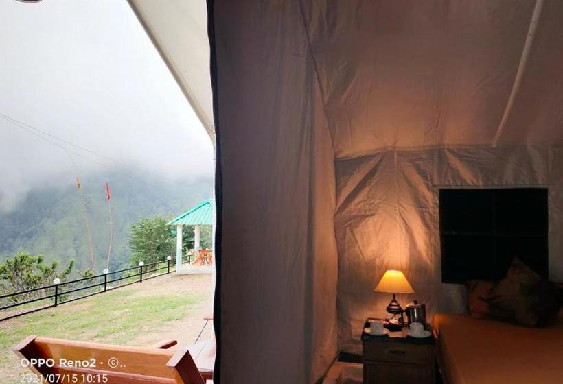 فندق Huts And Hats Resort