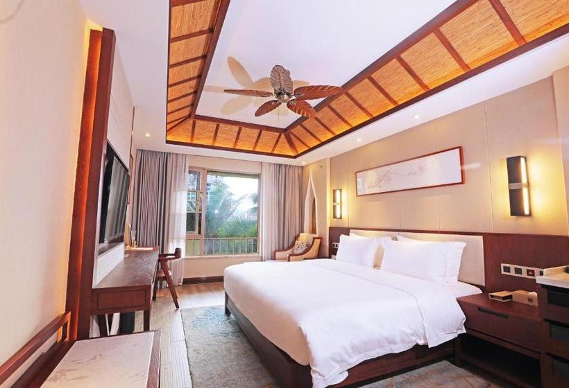 فندق Laniakea Hot Spring Resort