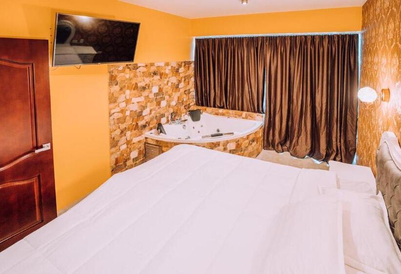 Lima Central Design Hotel Spa & Club