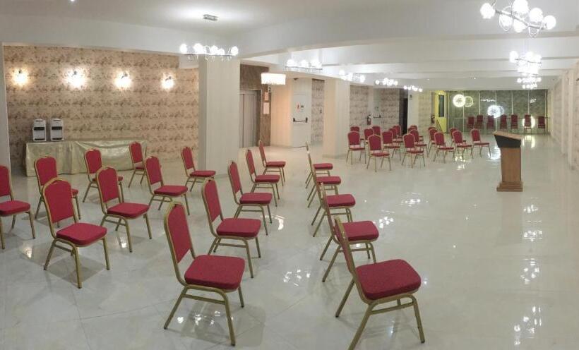 Lima Central Design Hotel Spa & Club