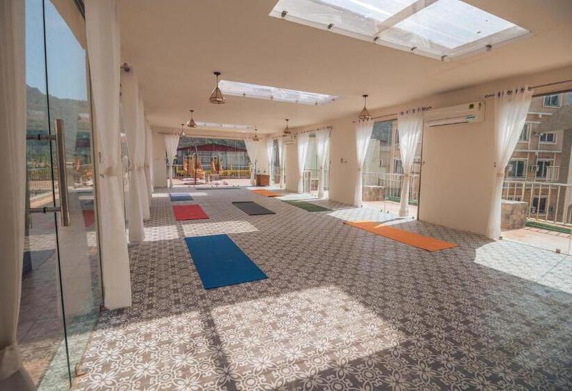 Отель Maharishi Ayurvedaboutique Wellness Retreat