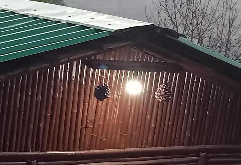 בית מלון כפרי Orchard Hill Retreat