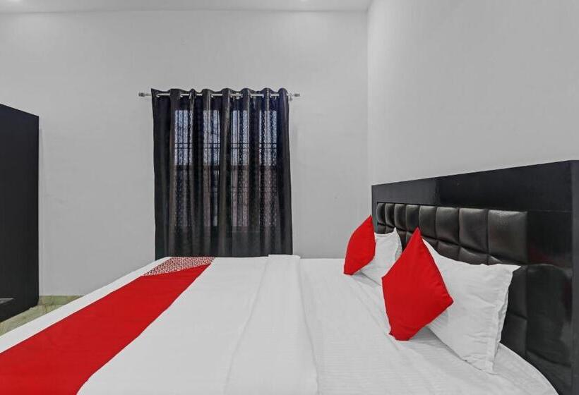 Отель O The Pal S Residency