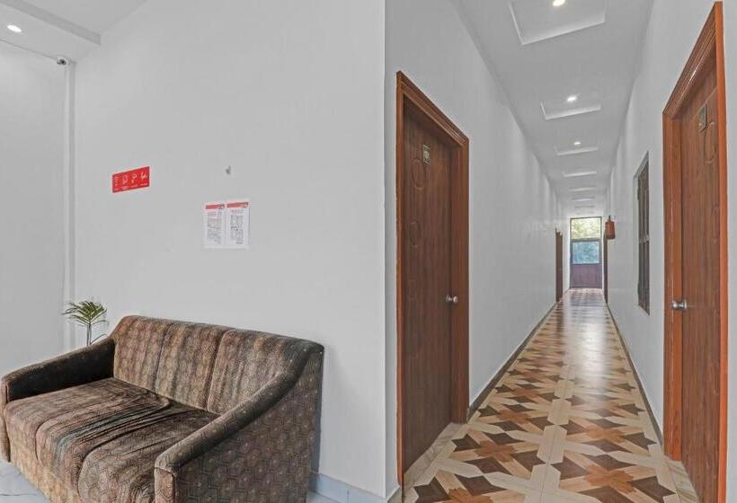 Отель O The Pal S Residency