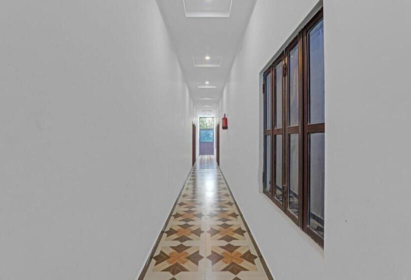 Отель O The Pal S Residency