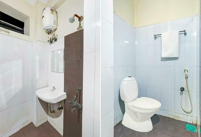 בית מלון כפרי Oyo 81951 S B Lodge