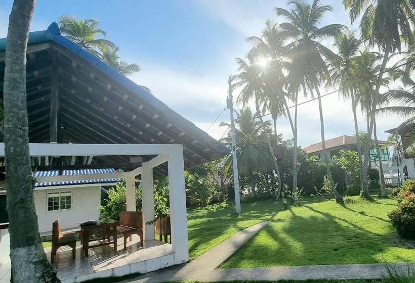 فندق Paradise Island Beach