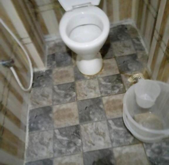 Hotel Pop 82016 Green House