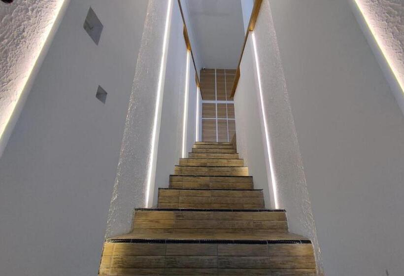 Отель Reddoorz Near Rita Super Mall Purwokerto