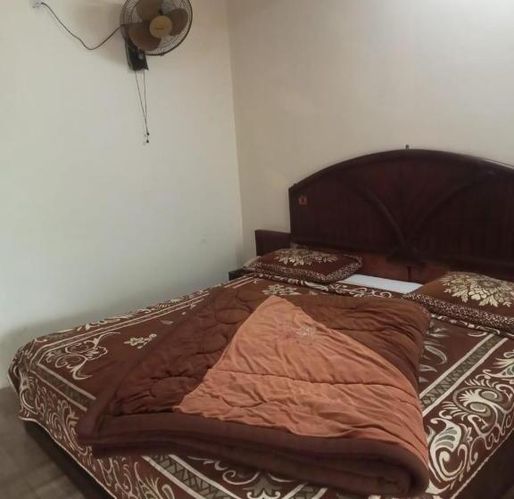 Отель Goroomgo Shivay Kausani