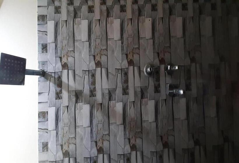 فندق Spot On 82020 Jmd