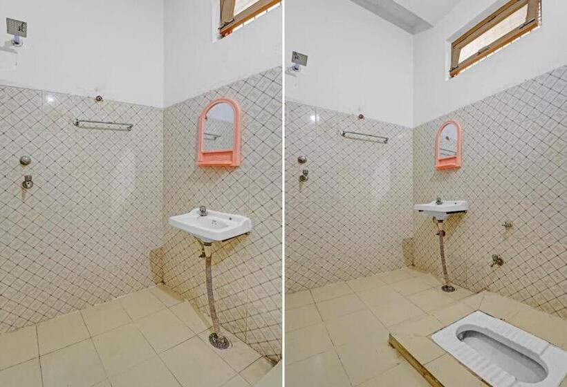 Отель Spot On 82139 Royal Guest House