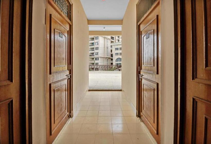 Отель Spot On 82139 Royal Guest House