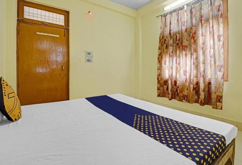 Отель Spot On 82139 Royal Guest House