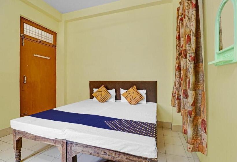 Отель Spot On 82139 Royal Guest House