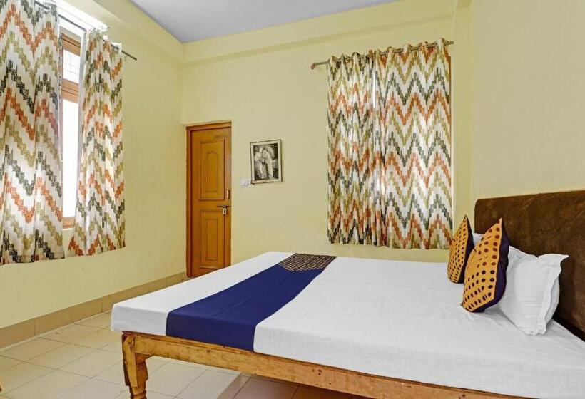 Отель Spot On 82139 Royal Guest House