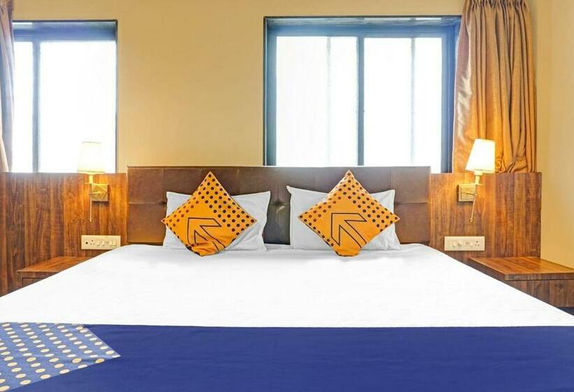 Отель Flagship Ashwini Lodge