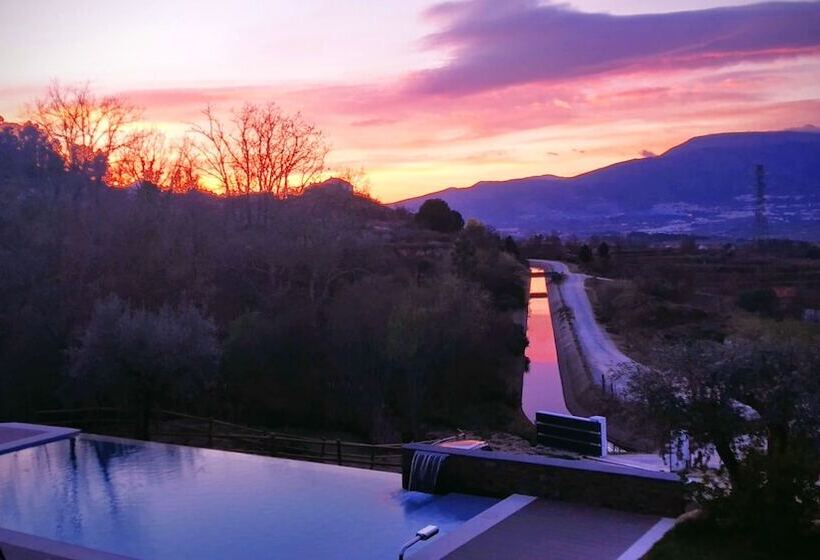 בית מלון כפרי Villa Regadio