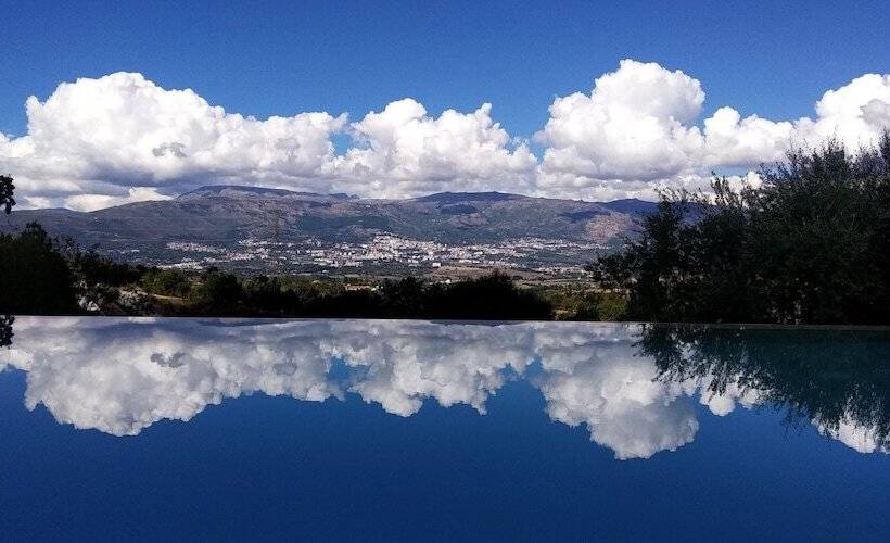 בית מלון כפרי Villa Regadio