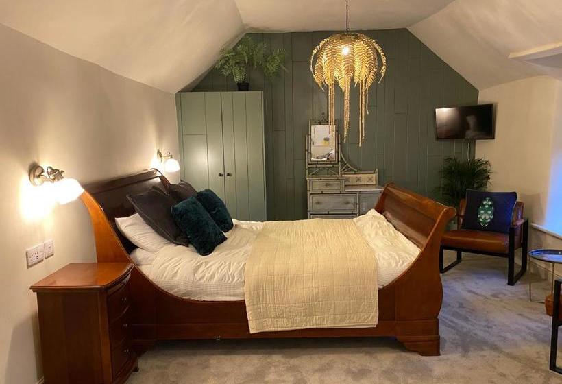 بنسيون Halford House   Adults Only