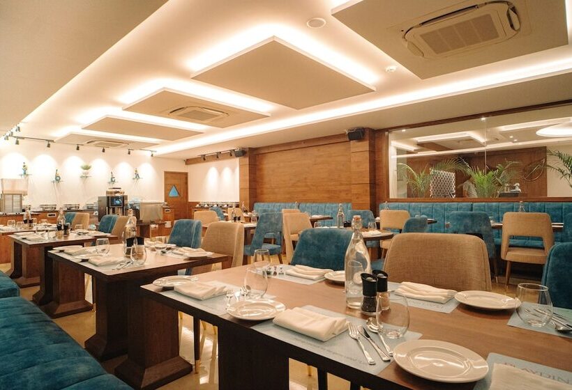 Playotel Premier Vijay Nagar