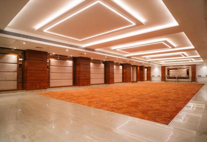 Playotel Premier Vijay Nagar