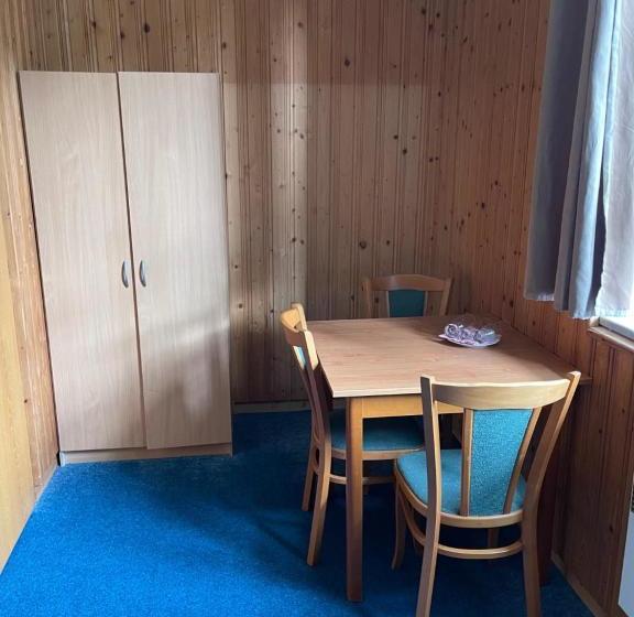 הוסטל Penzion Hájenka