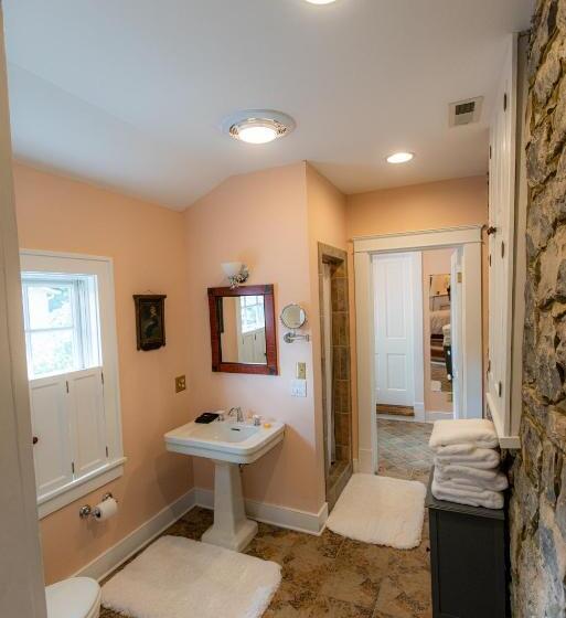 فندق صغير Thomas Rose Inn