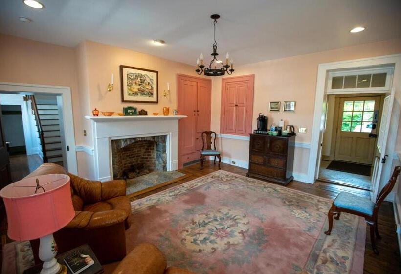 فندق صغير Thomas Rose Inn