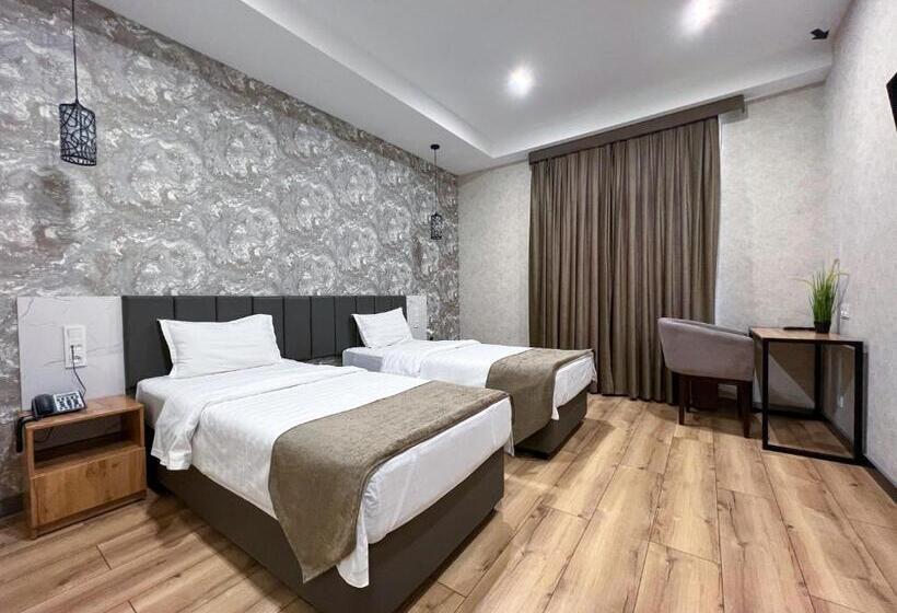 Alpha Plaza Hotel & Spa