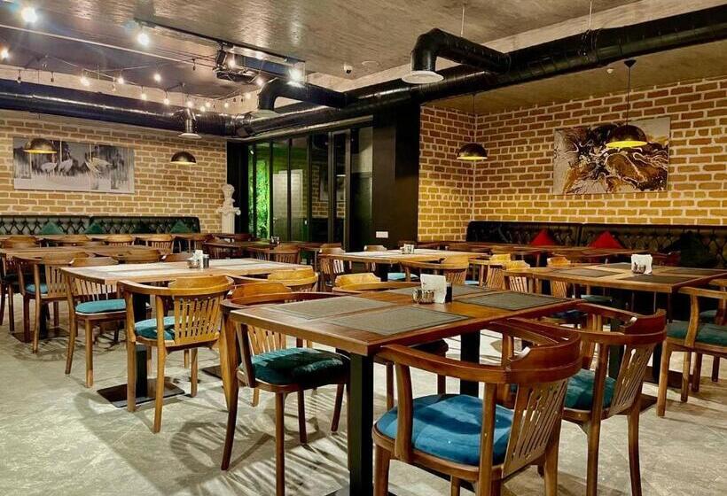 Alpha Plaza Hotel & Spa