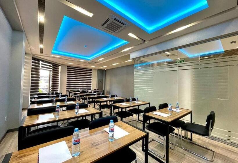 Alpha Plaza Hotel & Spa