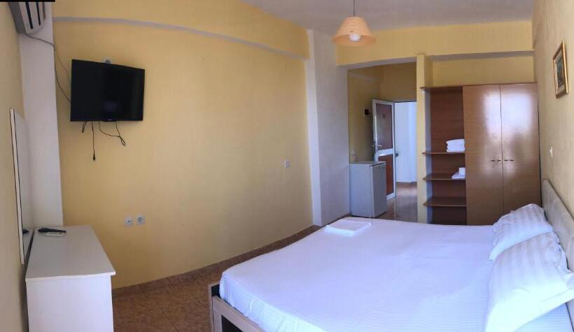 住宿加早餐  Areti Rooms