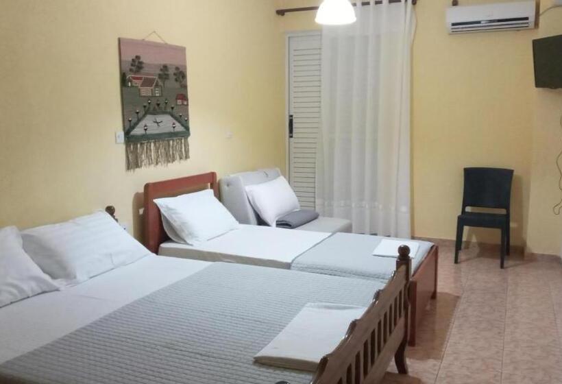 住宿加早餐  Areti Rooms